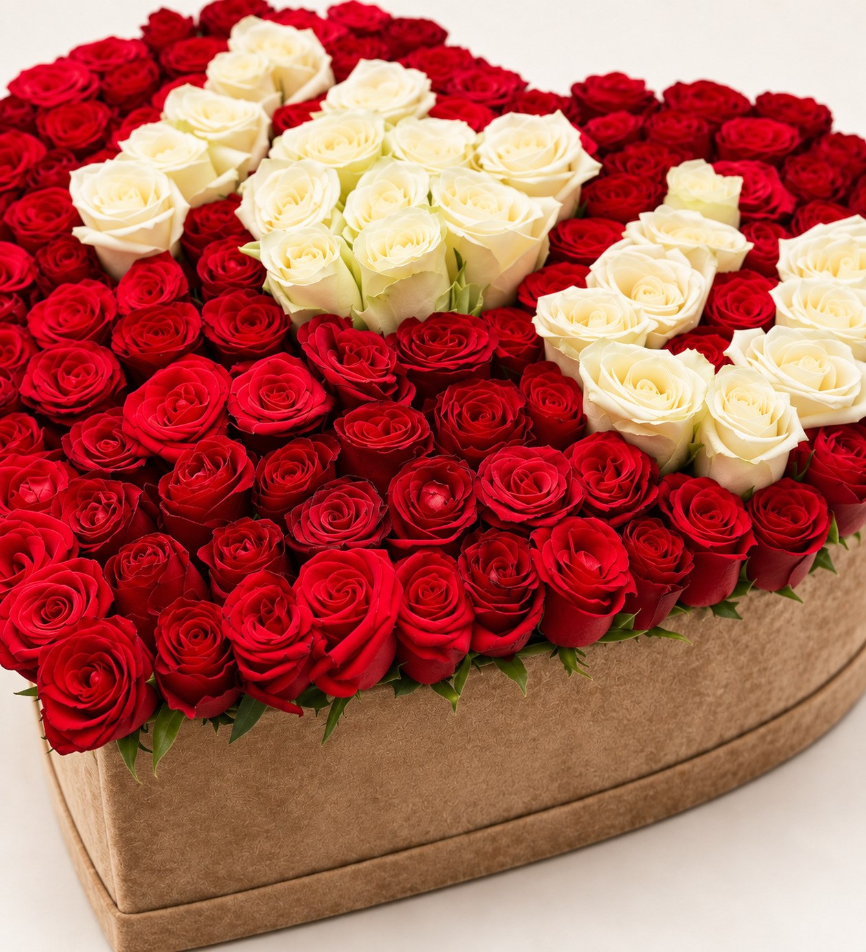I Love U çiçek ve kutu malzemesi detay görünümü