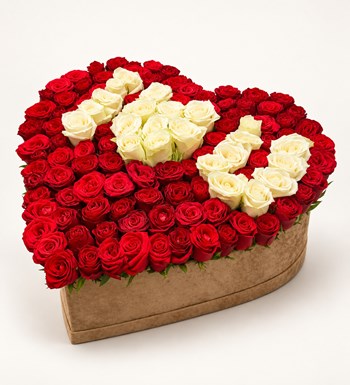 I Love U Kalp Kutuda Güller
