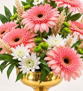 Pink Love çiçek ve vazo malzemesi detay görünümü