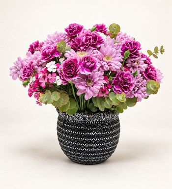 Pink Loves, vazoda lila mevsim çiçekleri