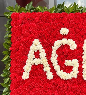 Düğün ve Açılış Çiçeği çiçek paneli ve taşıyıcı ayak detay görünümü
